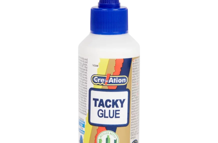 Flacon de colle blanche Cre-Ation Tacky Glue 100 ml vendu chez Action.